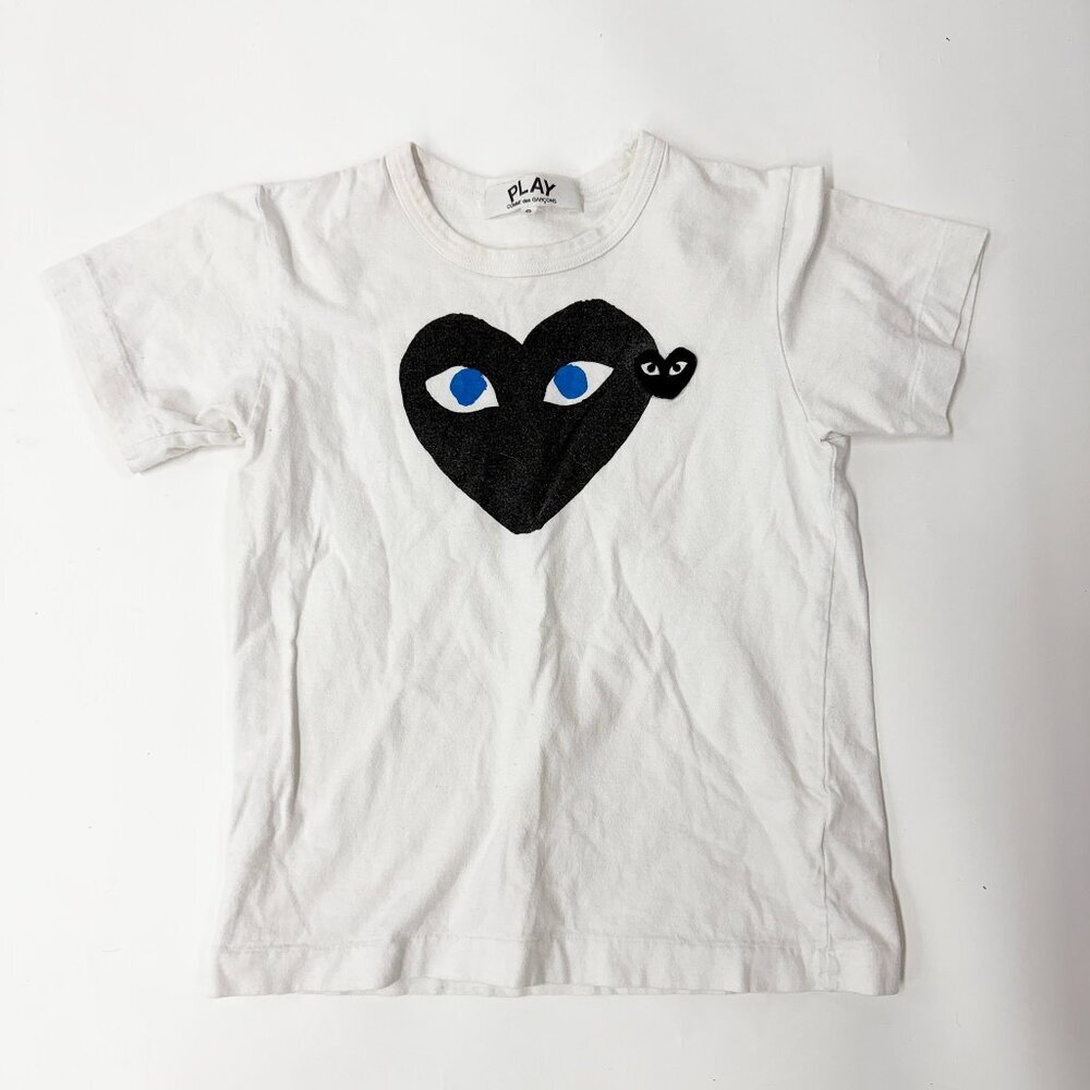 AUTHENTIC JAPANESE  Comme des Garcons PLAY CDG PLAY LOGO GRAPHIC T SHIRT